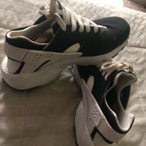 Black and White Nike’s Huaraches